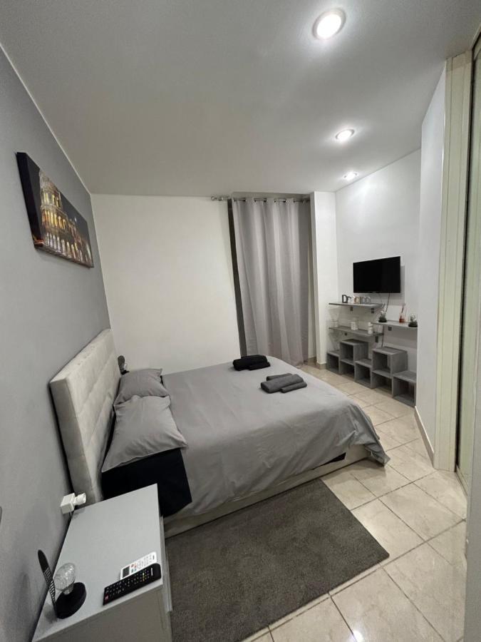 Alex Rhome Apartment Roma Exterior foto